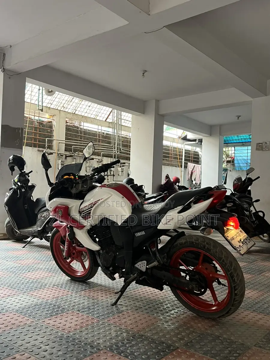 Yamaha Fazer 2011