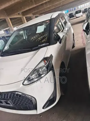 Toyota Sienta HYBRID X PACKAGE 2021