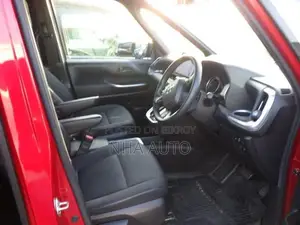 Toyota Noah SG 7seat 2022