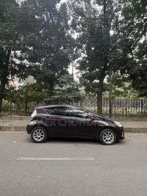 Toyota Aqua 2014 Maroon