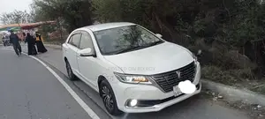 Toyota Premio ex pkz 2017
