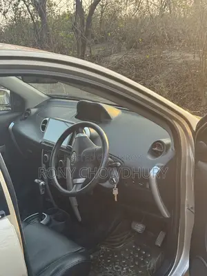 Toyota ist 2004