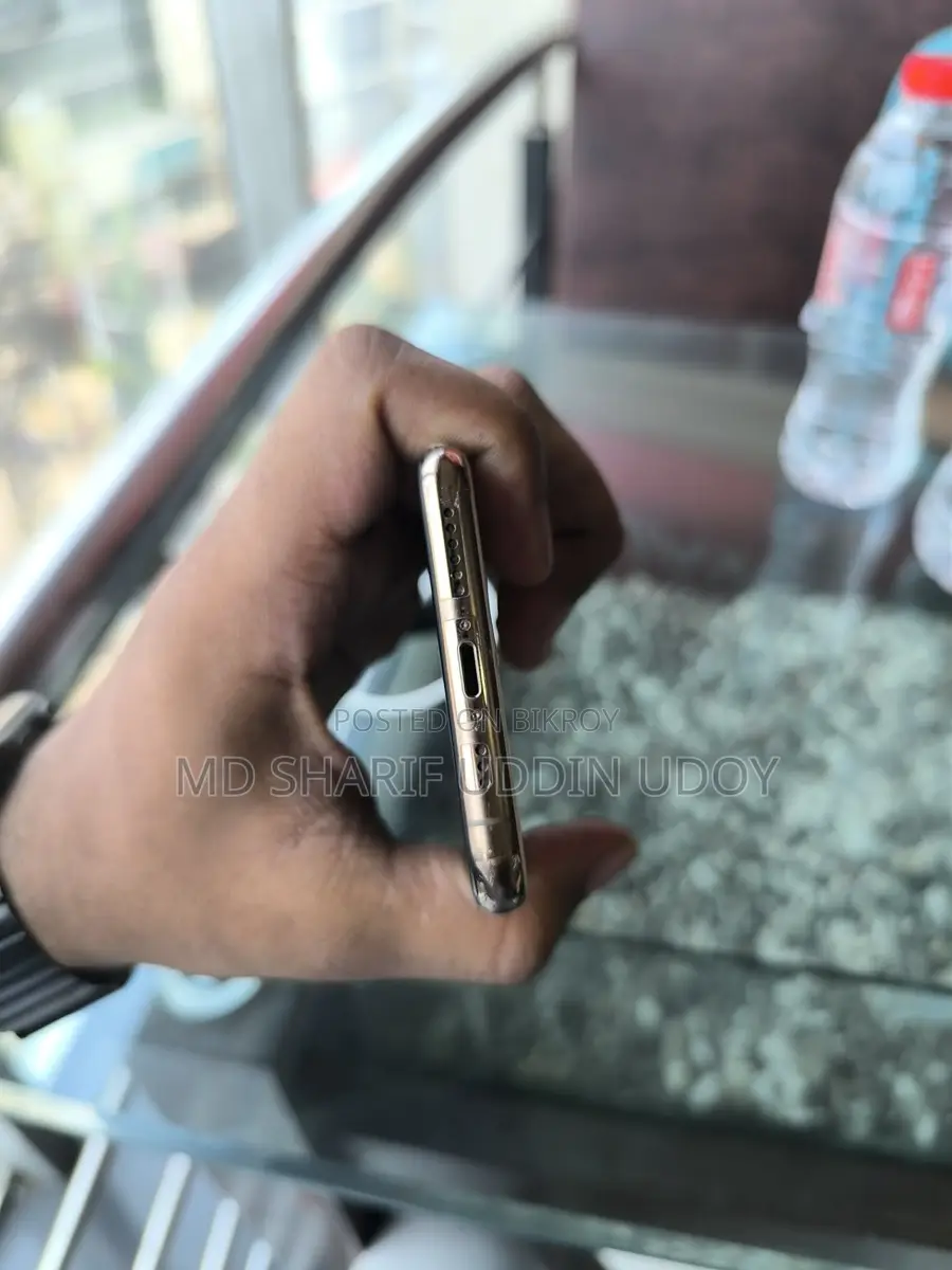 অ্যাপল আইফোন ১১ প্রো (১৩ প্রো এর সাথে এক্সচেঞ্জযোগ্য)
