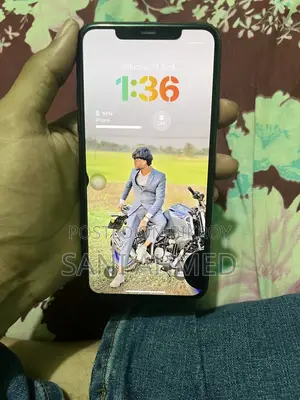 Apple iPhone 11 Pro Max i phone (Used)