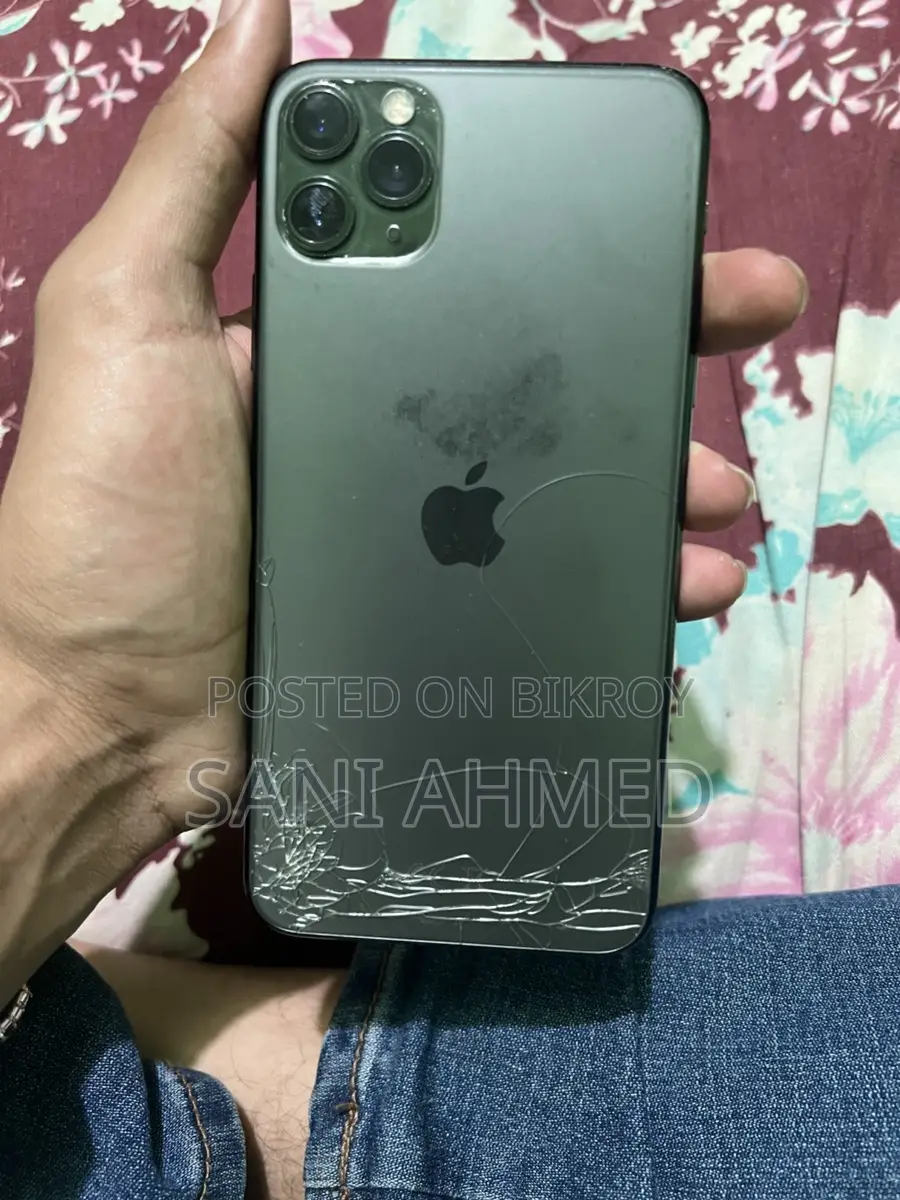 Apple iPhone 11 Pro Max i phone (Used)