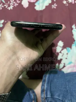 Apple iPhone 11 Pro Max i phone (Used)