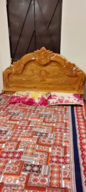 ৫/৭ ফিট আকাশি কাঠের খাট