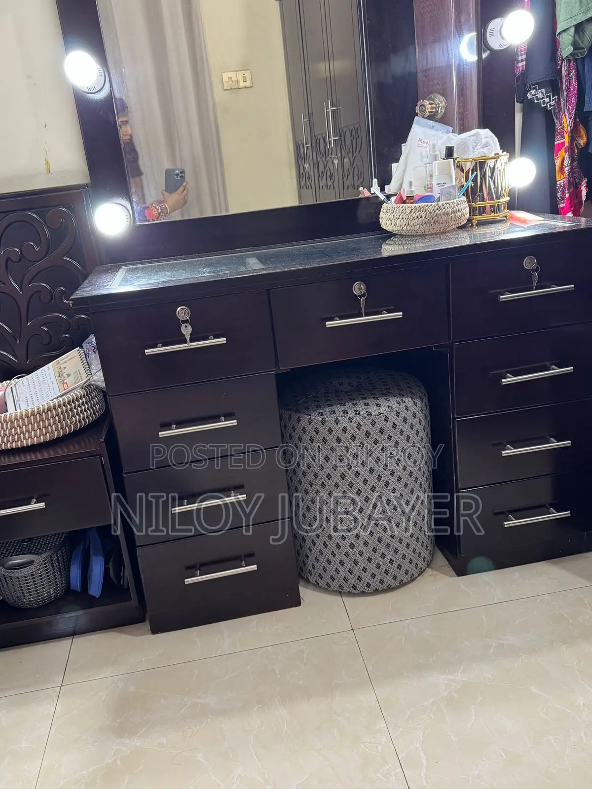 Professional Vanity Dressing Table