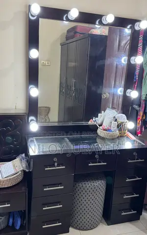 Professional Vanity Dressing Table
