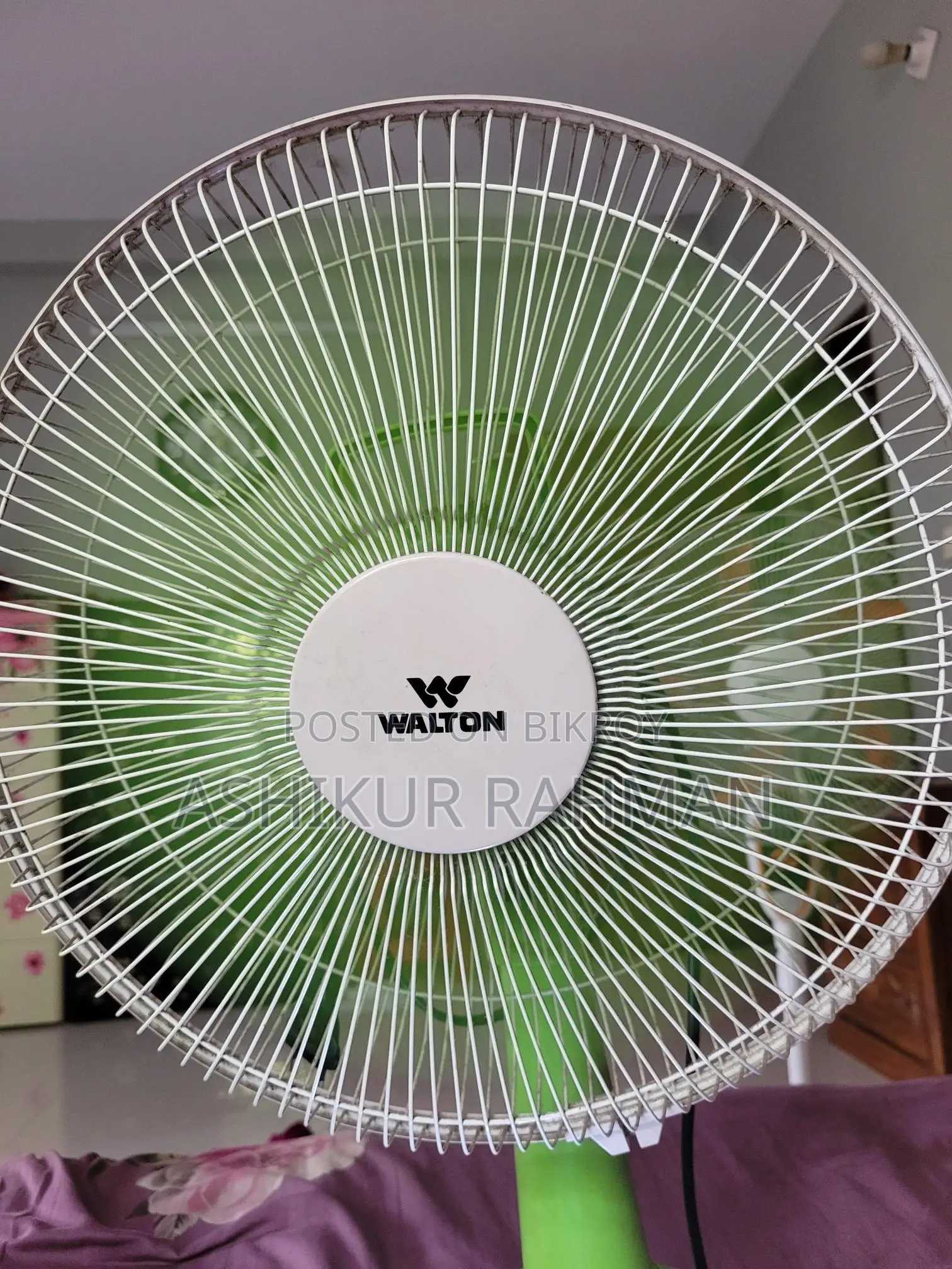 Walton 14-inch Rechargeable Table Fan