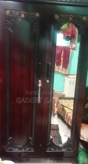 আলমারি বিক্রয়