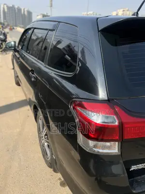 Toyota Fielder Hybrid 2015