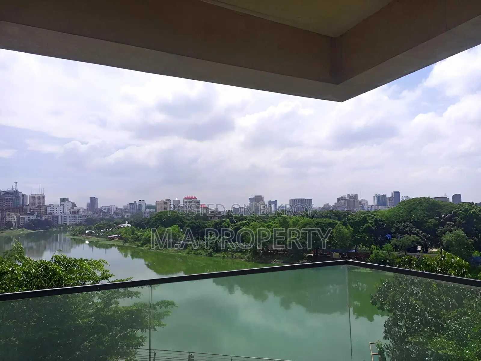 গুলশানে সেমি-ফার্নিশড অ্যাপার্টমেন্ট ভাড়া
