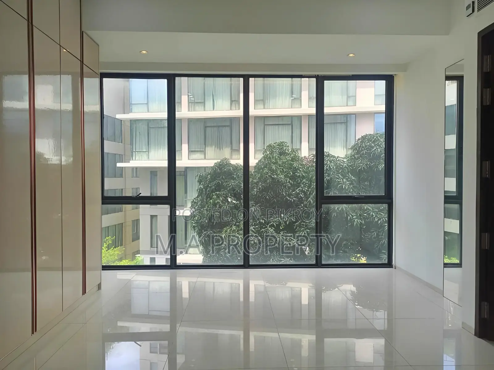 গুলশানে সেমি-ফার্নিশড অ্যাপার্টমেন্ট ভাড়া