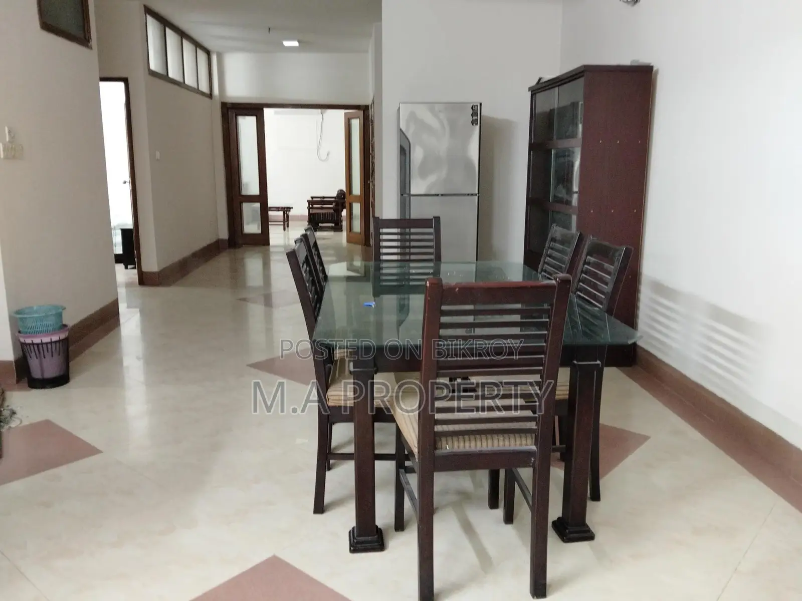 4 BED FURNISHED FLAT RENT IN GULSHAN 2 MEDDLE