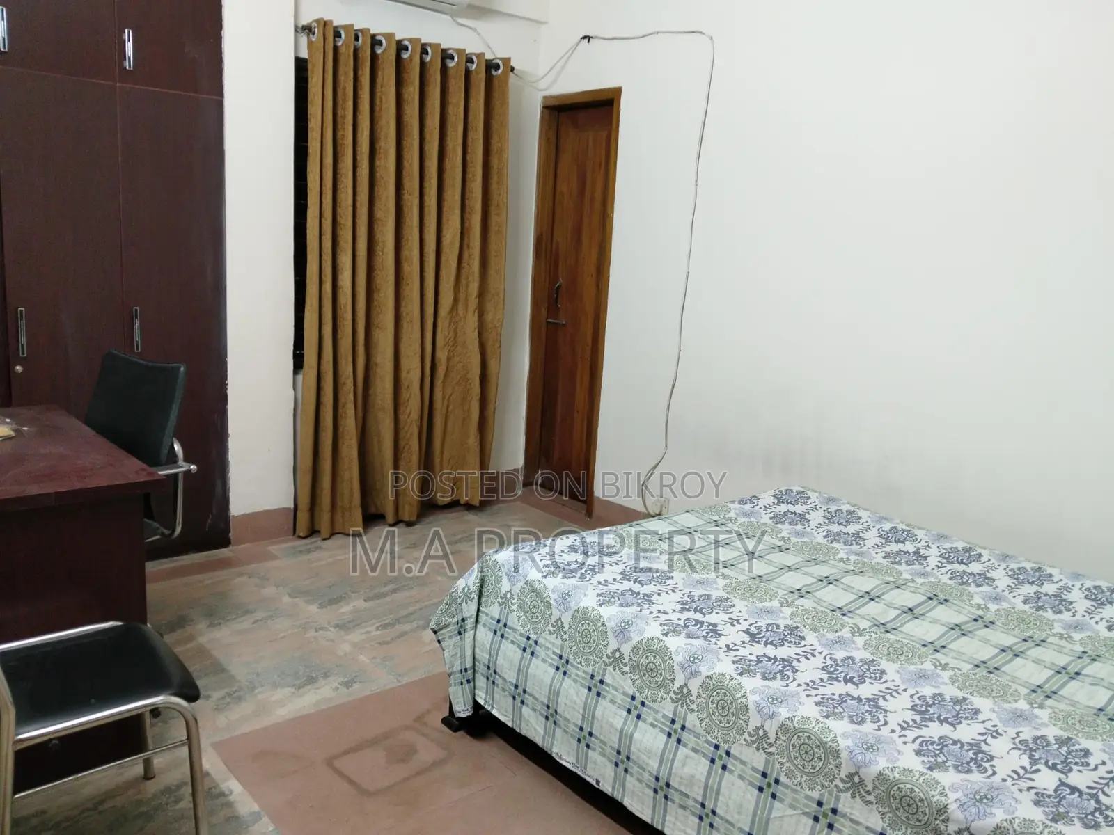 4 BED FURNISHED FLAT RENT IN GULSHAN 2 MEDDLE