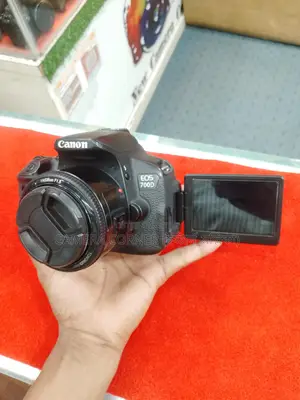 Canon 700D &yn50mm lens