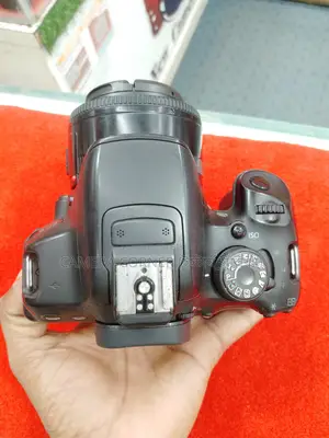 Canon 700D & YN 50mm lens