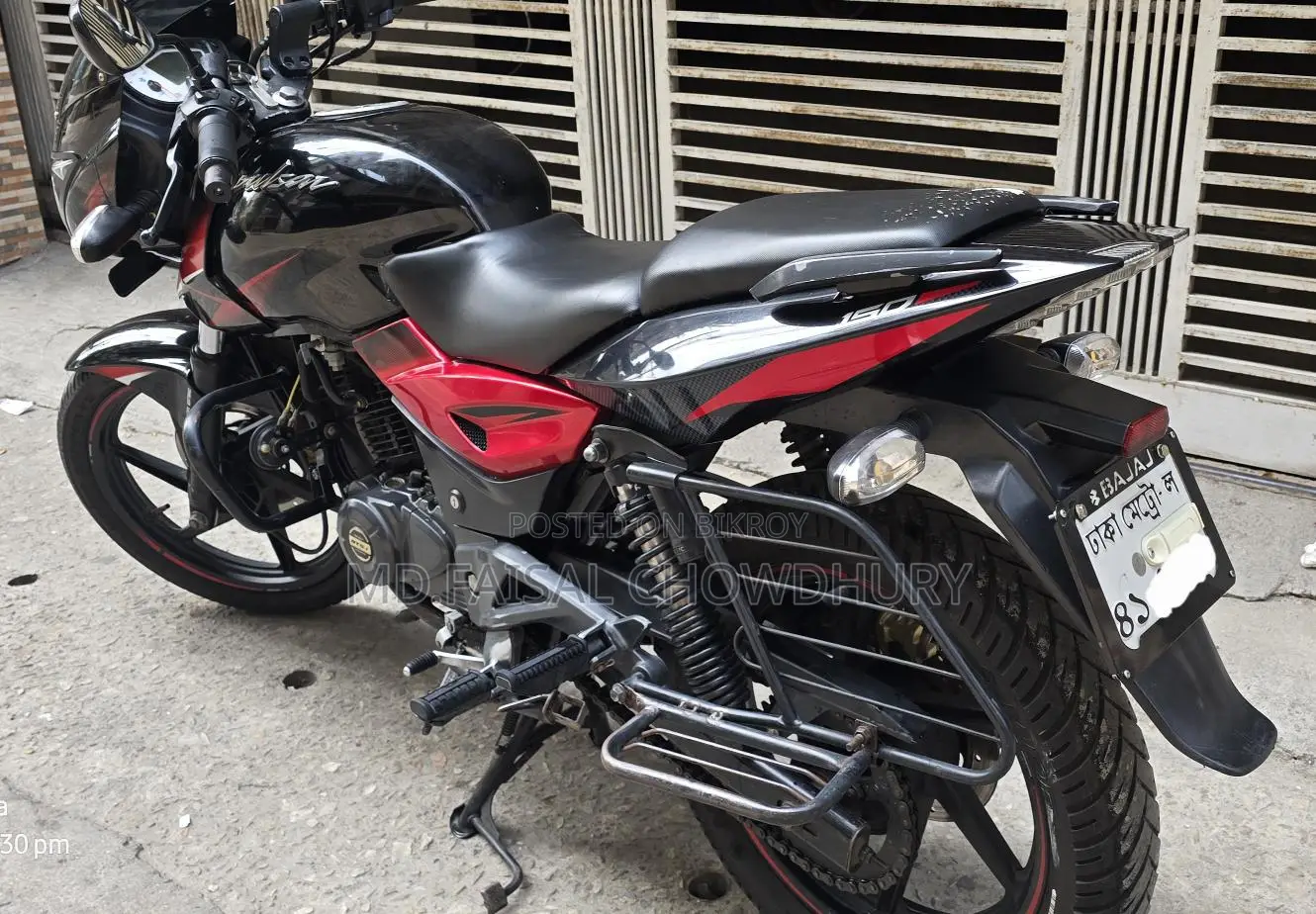 Bajaj Pulsar 150 . 2018