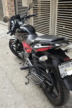 Bajaj Pulsar 150 . 2018