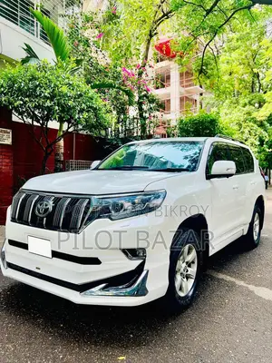 টয়োটা ল্যান্ড ক্রুজার প্রাডো ৪.০ পেট্রোল টিএক্স-এল ২০১৪ পার্ল