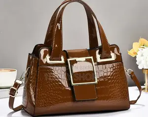 হ্যান্ডব্যাগ বিক্রয় হবে