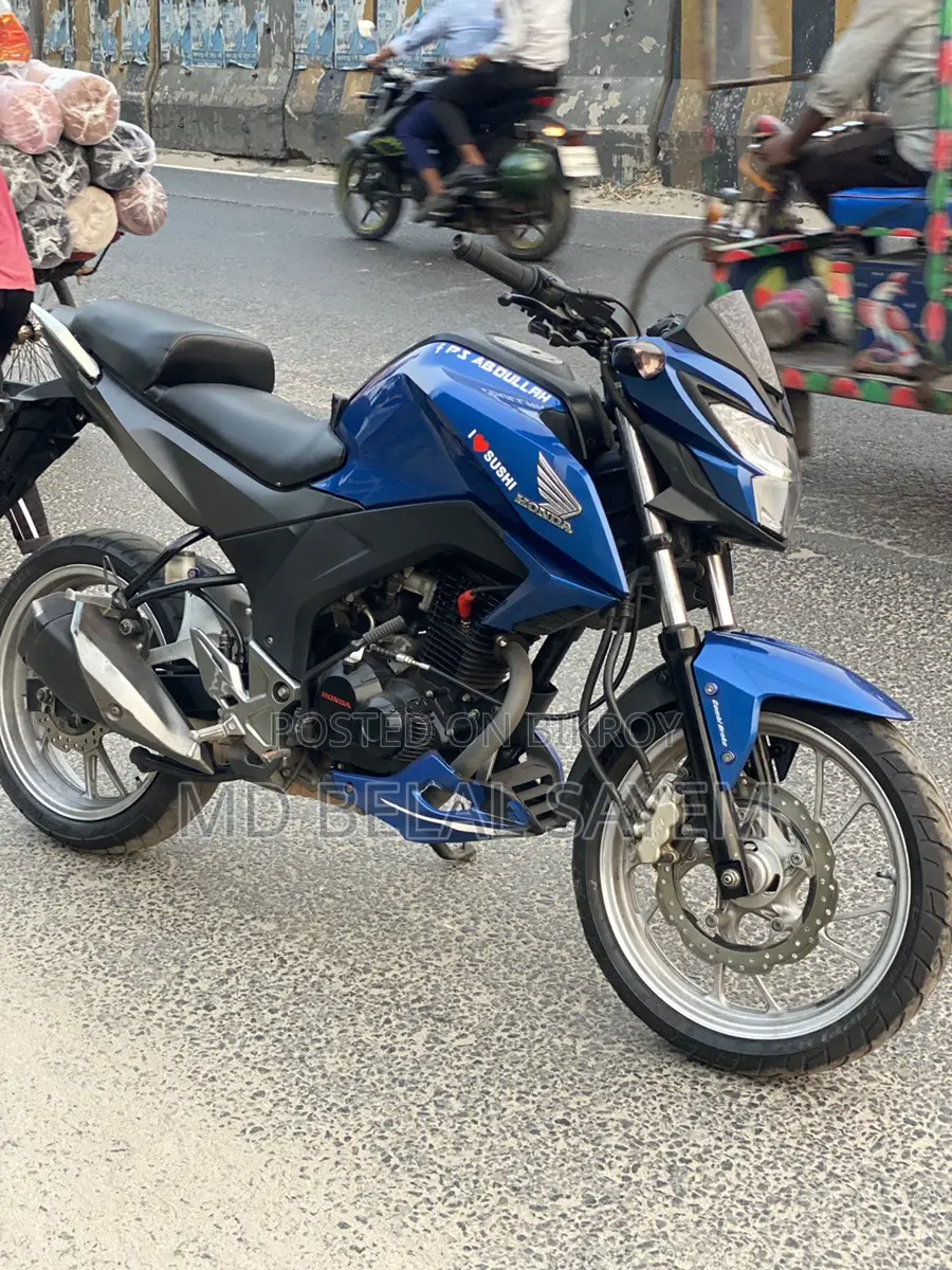 Honda Hornet 2022