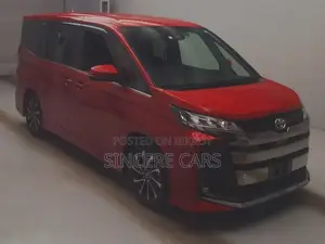Toyota Noah SZ HYB 3.5POINT 2022