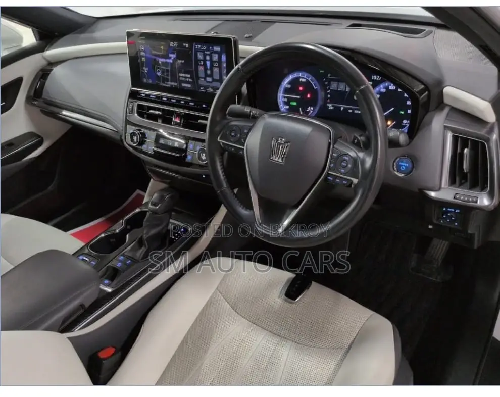 Toyota Crown RS Advanced Pearl 2021
