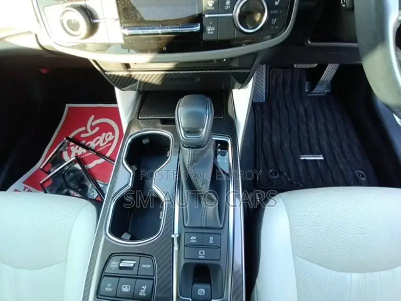 Toyota Crown RS Advanced Pearl 2021