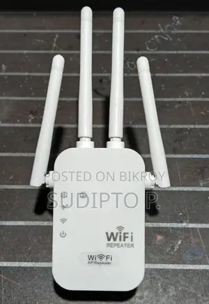 Wireless Wifi Repeater/Extender - 4 Antennas (Brand New Condition)