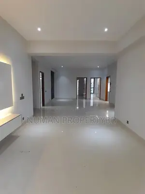 ২১০০ বর্গফুট ৩ বেড ফুল ফেয়ার ফেস নতুন লাক্সারি সেমি ফার্নিশড ফ্ল্যাট ভাড়া