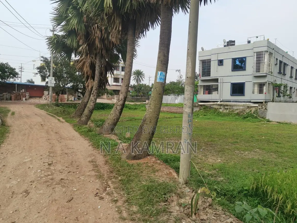 ক্যান্টনমেন্ট এরিয়ায় আকর্ষণীয় লোকেশনে ৪ কাঠা জমি কিনুন।