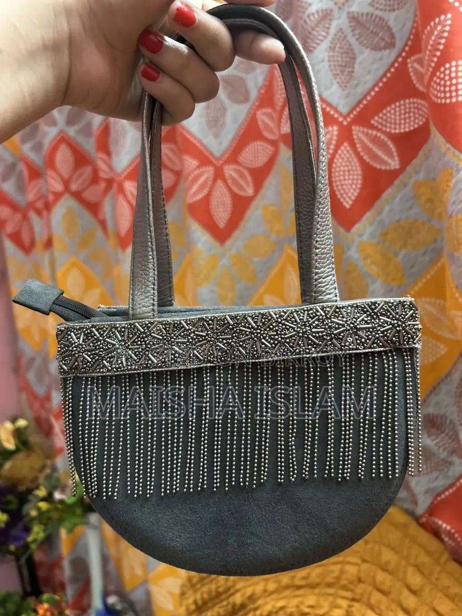 Selling This Aarong Bag