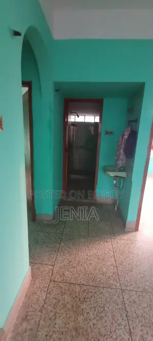 Nakhalpara, Only One Opportunity! Spacious Flat with Titas Gas!