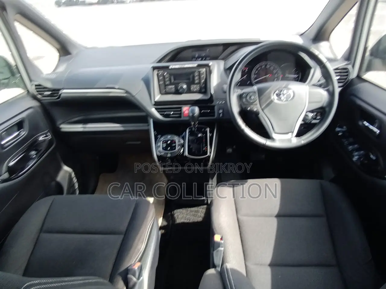 Toyota Esquire 2020