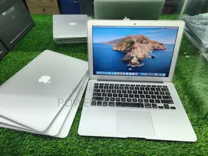 MacBook Air-2017 core i5 with Bag