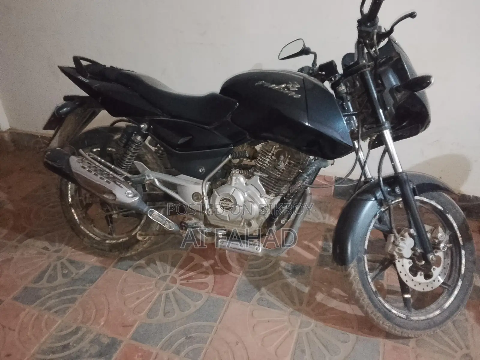 Bajaj Pulsar 150 . 2014