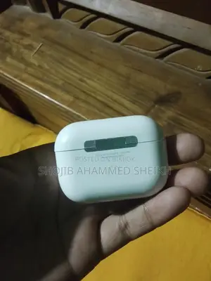 AIRBUDS