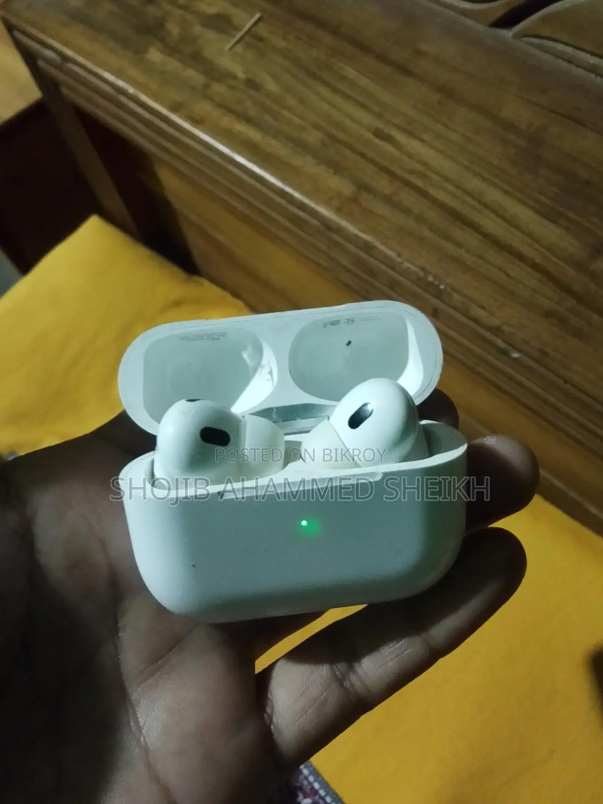 AIRBUDS