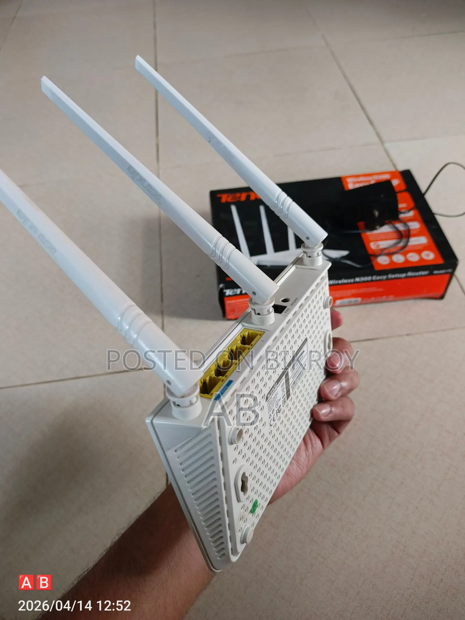 Tenda F3 Router (Very Fresh Condition)