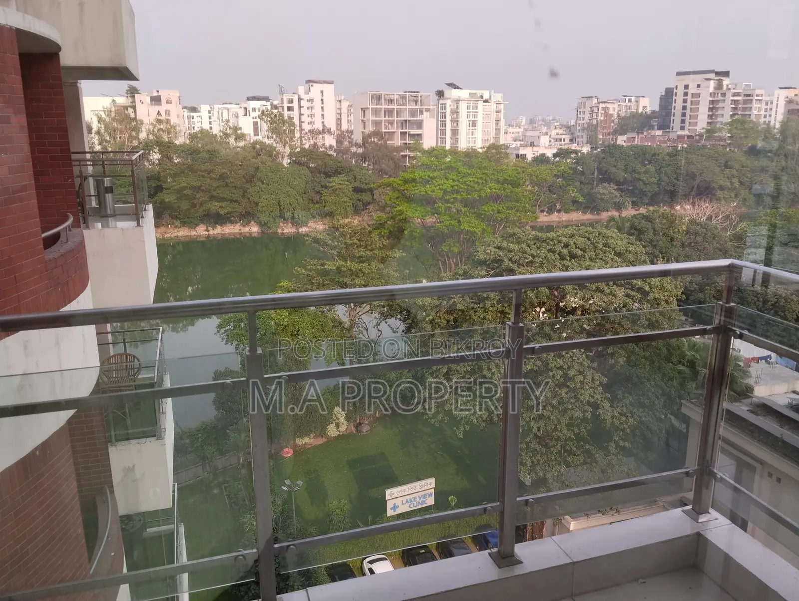 গুলশান ২ নর্থ-এ ৩টি বেডরুমের বিলাসবহুল ৩৫০০ বর্গফুটের ফ্ল্যাট ভাড়া