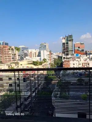 4 Bedroom Lake View Luxurious Flat @ North Gulshan Residential Area