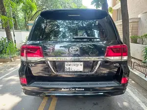 Toyota Land Cruiser VX-V8 (Diesel Turbo) 2018