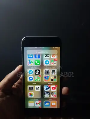 Apple iPhone 6S . (Used)
