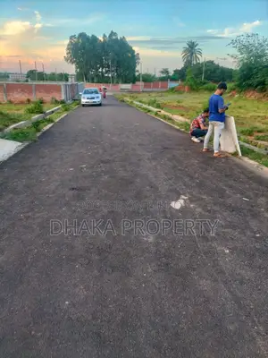 সেক্টর-৫ এ ৩০০ ফুটের কাছে ৩ কাঠার পার্ক ইস্ট প্লট