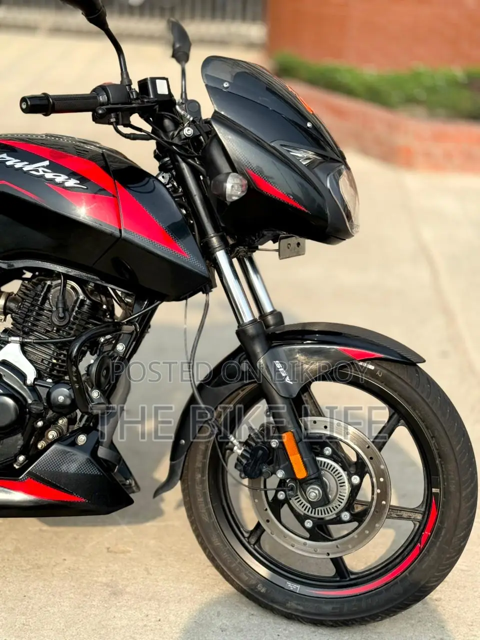 Bajaj Pulsar 150 2026 Red