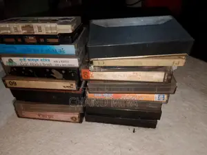টেপ ক্যাসেট বিক্রির জন্য