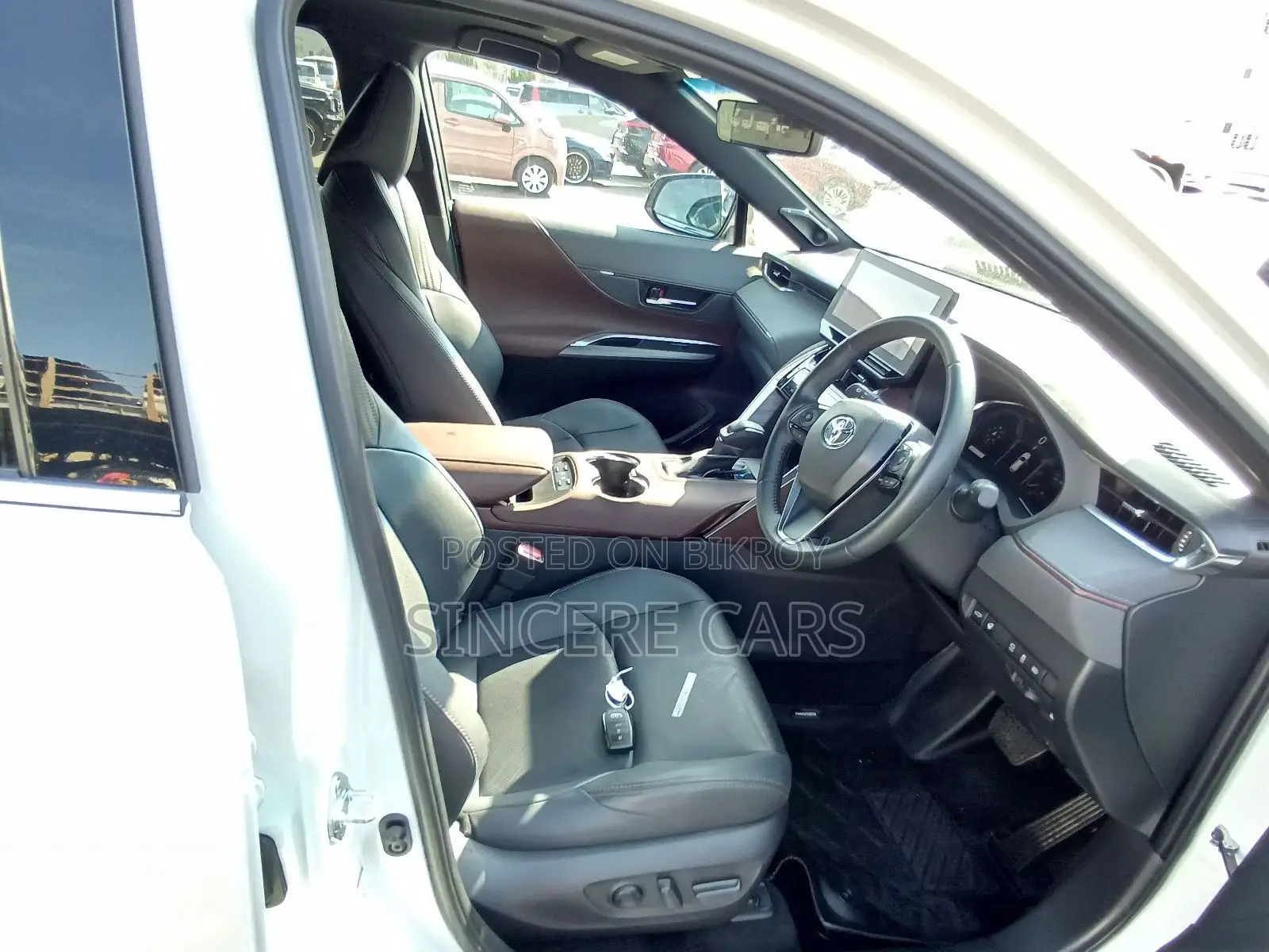 Toyota Harrier Z LEATHER HYB 4.5 2022