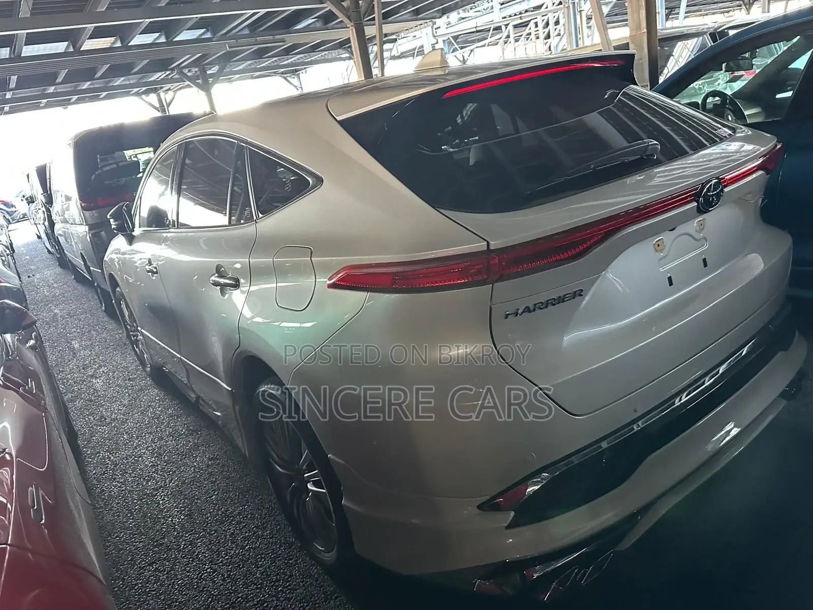 Toyota Harrier Z LEATHER HYB 4.5 2022